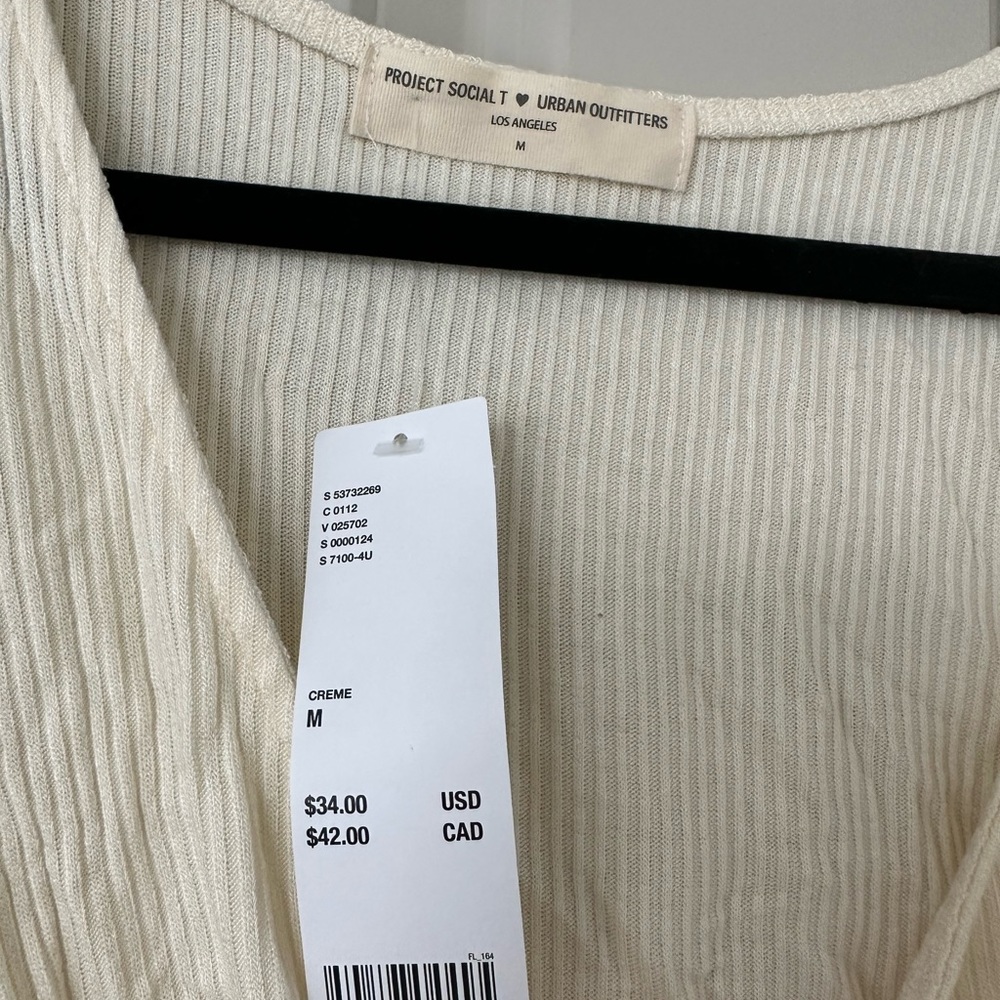 Long sleeve ivory crop top